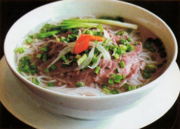 生牛肉河粉 Pho Tai